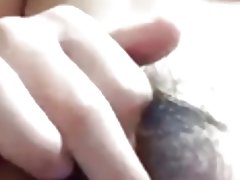 Dlakavi asian masturbira